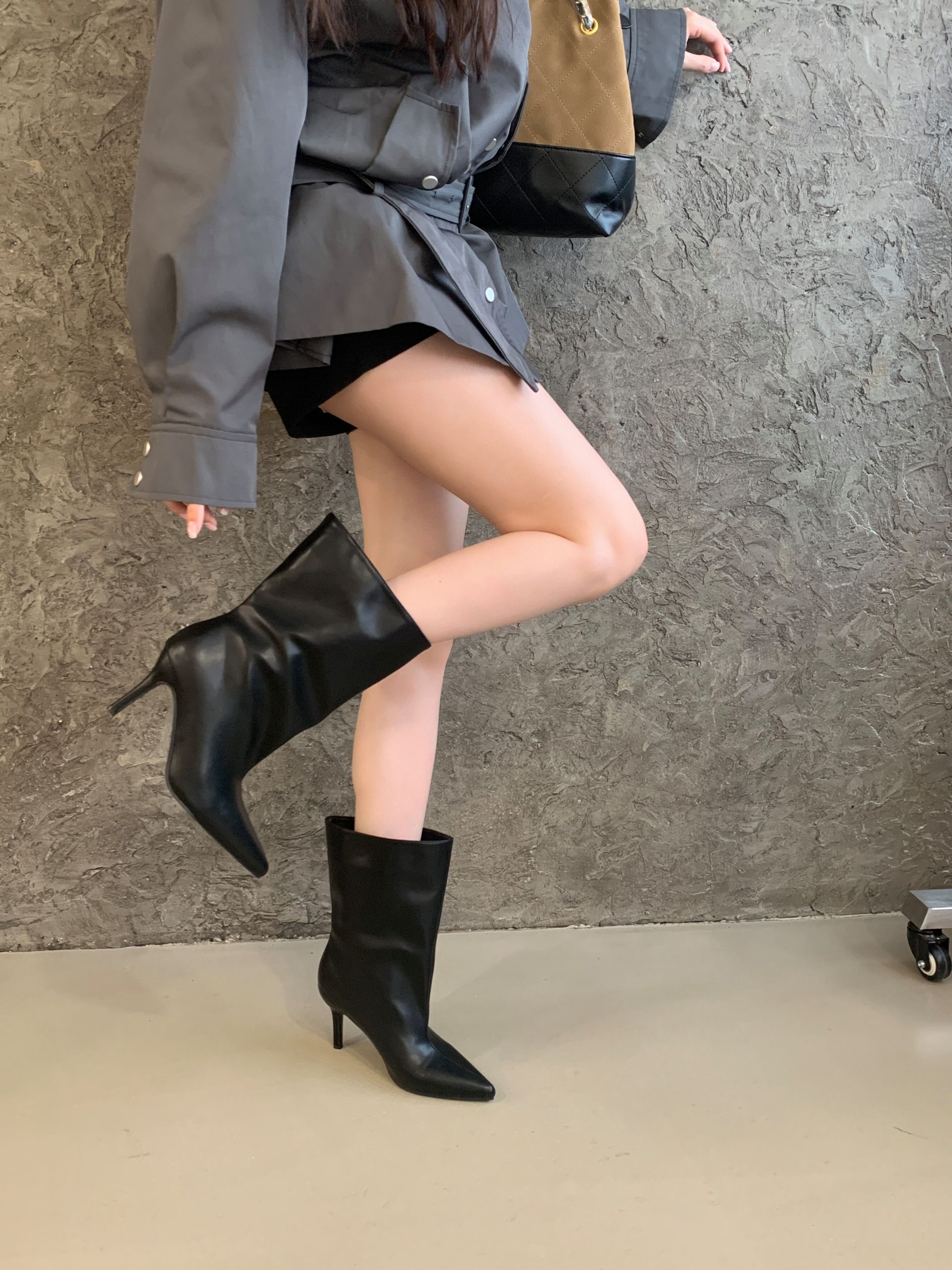 2025 Fashion Pointed Toe High Heel Mid Calf Boots Women French Wide Shaft Ankle Boots Knight Short Boots Martin Boots