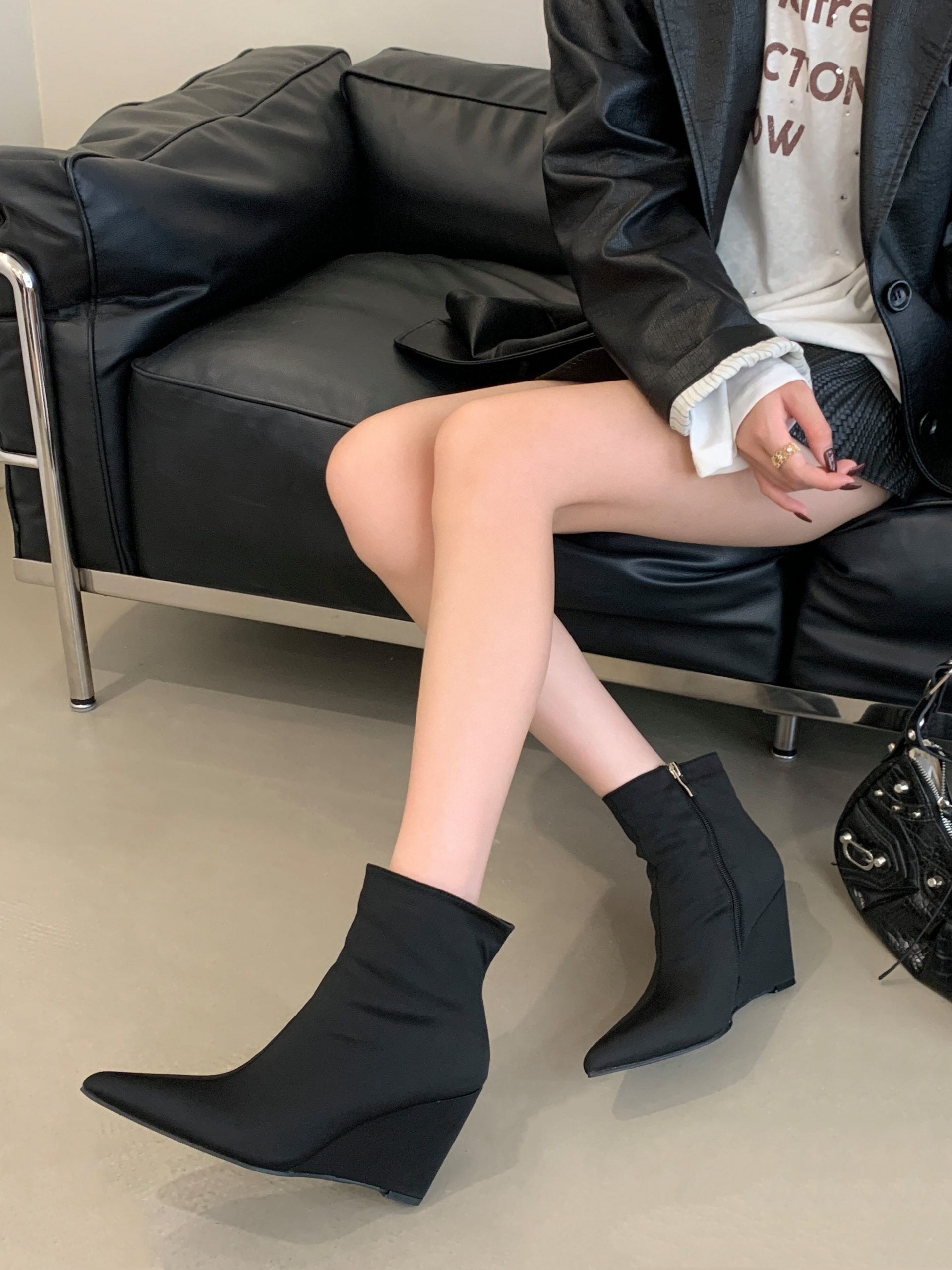 2025 BUBUFLY Women's Patent Leather Slope Heel Stretch Boots Short Boots Side Zipper Pointed Toe - Image 3