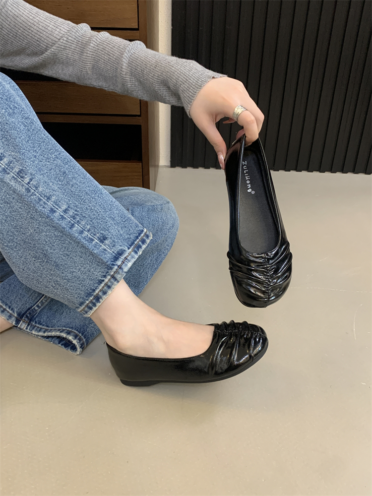 Retro Round Toe Soft Leather Ballet Flats for Women - Comfortable Slip-On Casual Shoes - Image 4