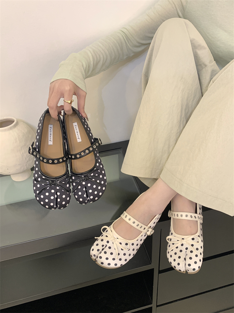 Retro Height Increasing Low Cut Women's Shoes 2026 Spring Autumn New Bow One Strap Polka Dot Split Toe Mary Jane Shoes