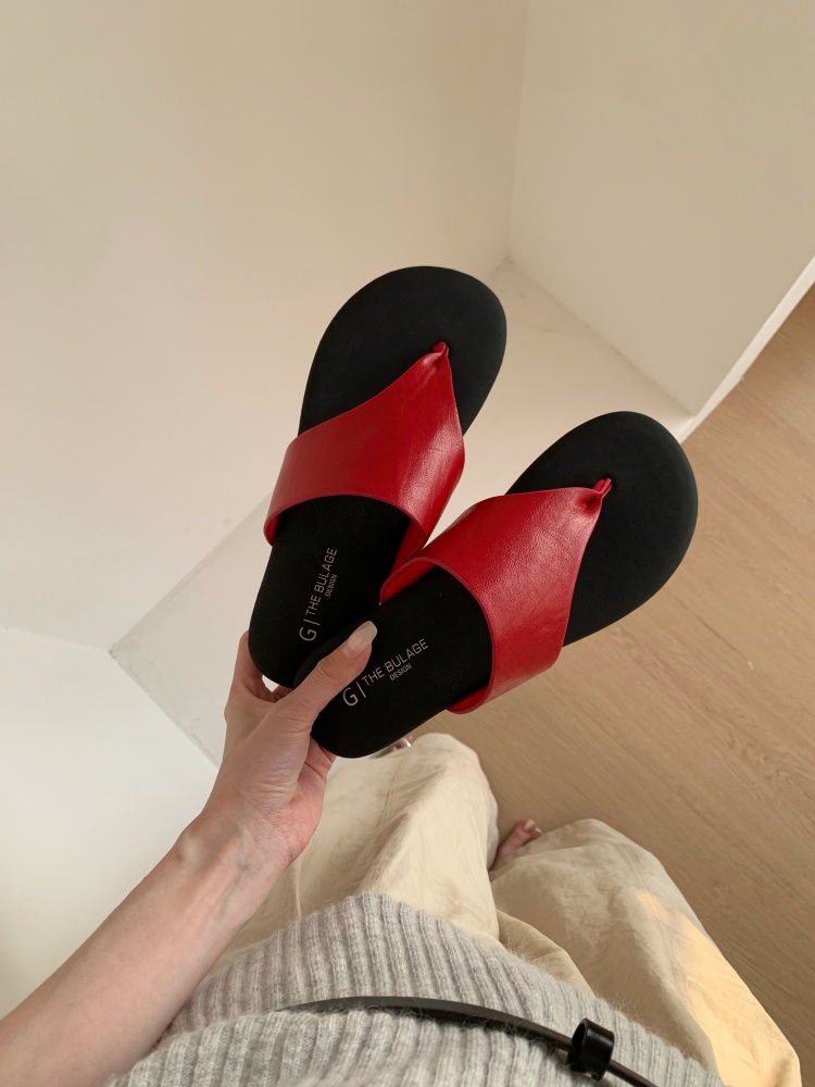 French Style Soft Sole Toe Separator Flip Flops Women Summer New Fashion Flat Beach Slippers - Image 3