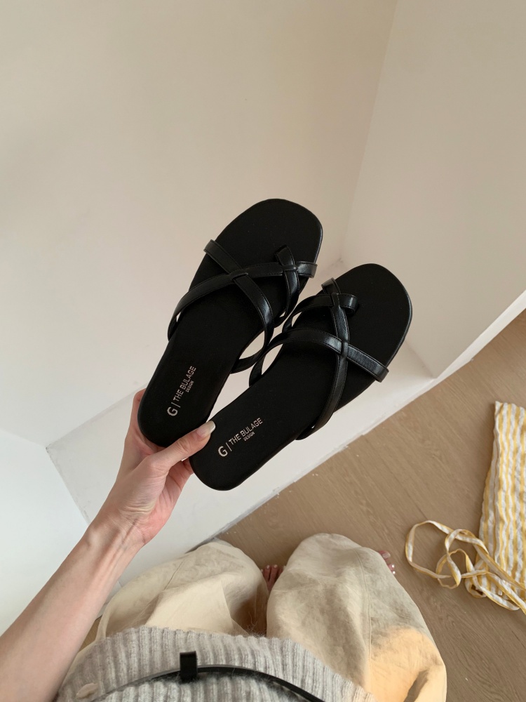 French Flat Woven Women's Slippers 2026 New Summer Beach Sandals Toe Loop Flat Shoes - Image 4