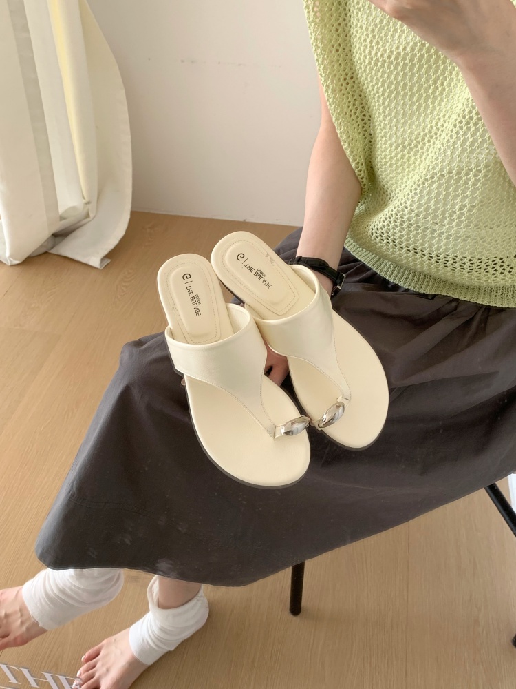 Fashion Toe Loop Soft Sole Flat Sandals Women Summer Beach Slippers 2026 New - Image 3