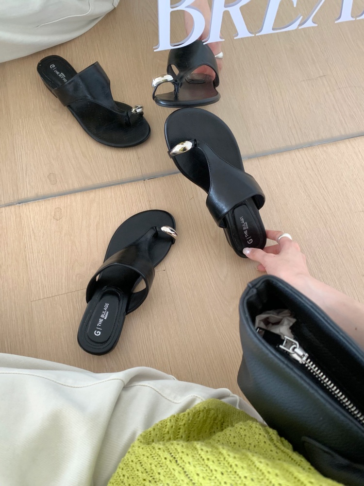 Fashion Toe Loop Soft Sole Flat Sandals Women Summer Beach Slippers 2026 New - Image 4